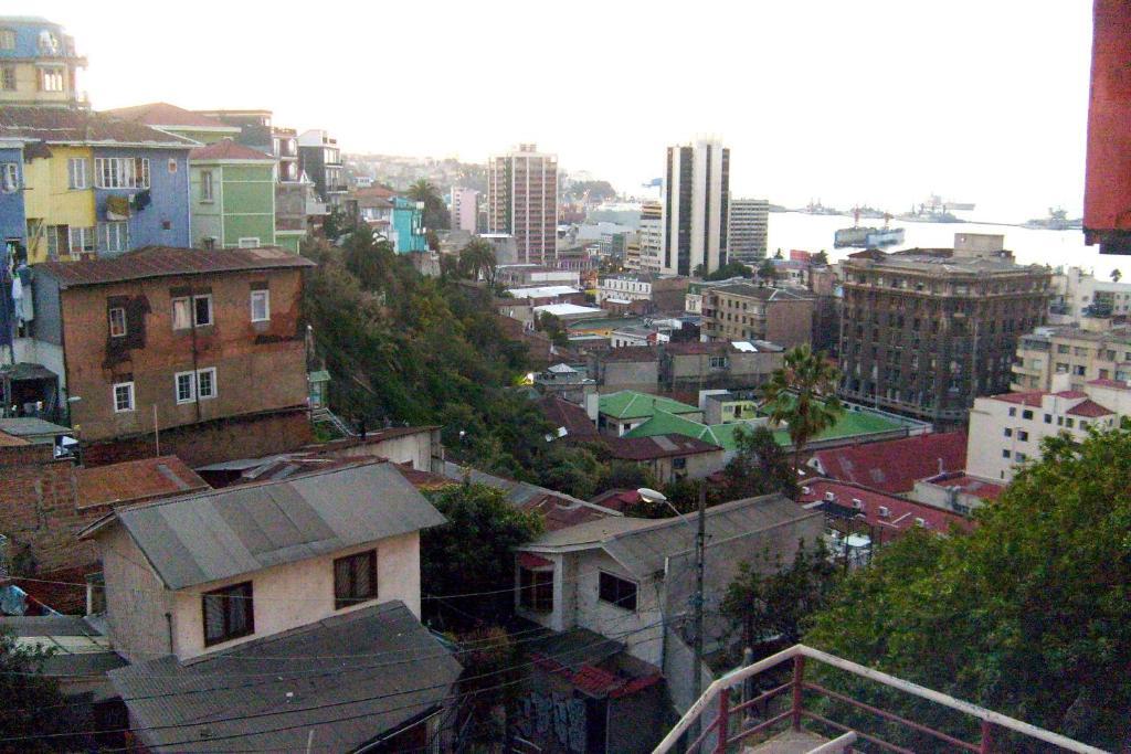 Hostal Destino Bellavista Valparaiso Exterior photo